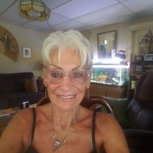 Meet your Posher, Ellen